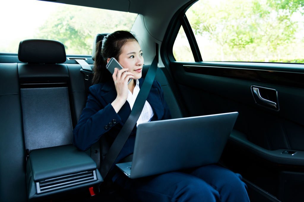 Image of a sleek MEETING limousine