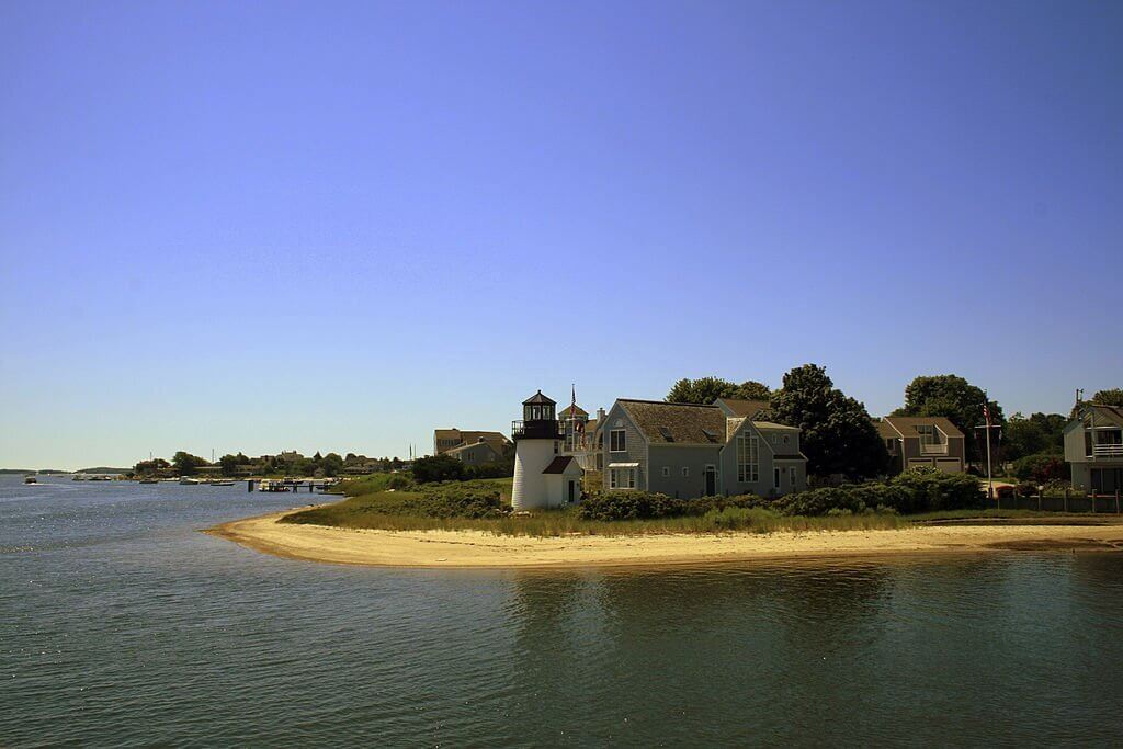 Luxurious limousine service on Martha's Vineyard Island.